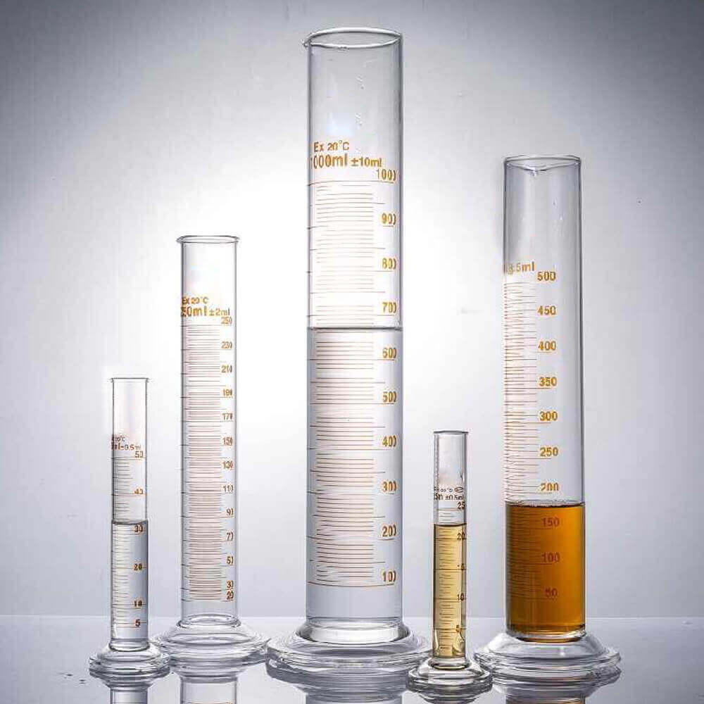 Cylinder, graduated, with round base and spout, amber stain graduation, made of low expansion 3.3 borosilicate glass - Image 2